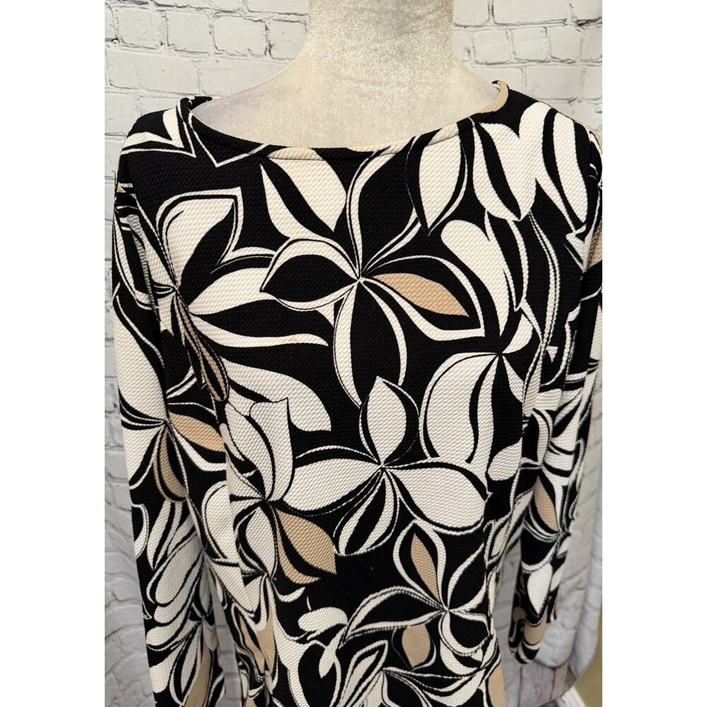 Susan Graver QVC textured blouse black, white, and tan floral Gold Zipper Large - Picture 2 of 7
